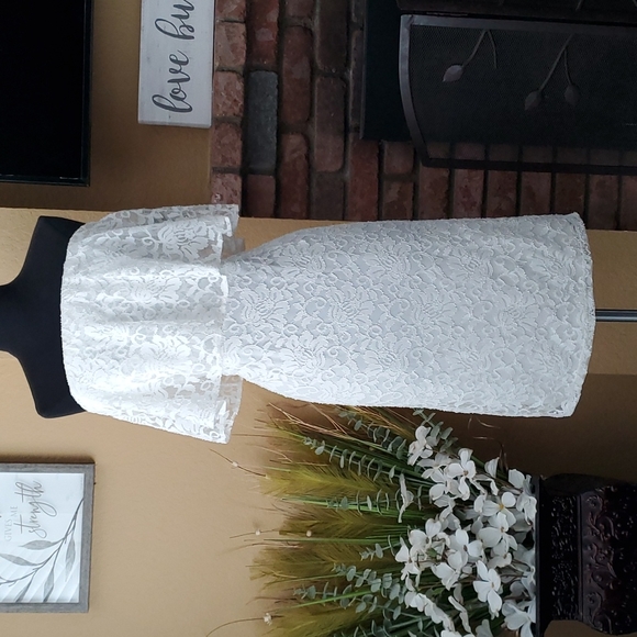 🆕️ Thalia ♡ Sodi White Ruffle Floral Lace Overlay Strapless Dress SIZE: L - Picture 2 of 12